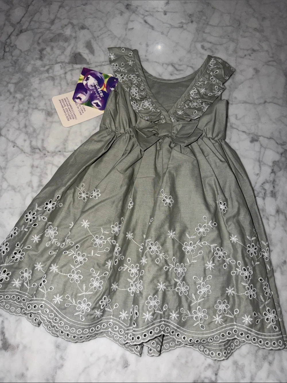 NWT Girls Sage Green Embroidered Eyelet Dress 3T